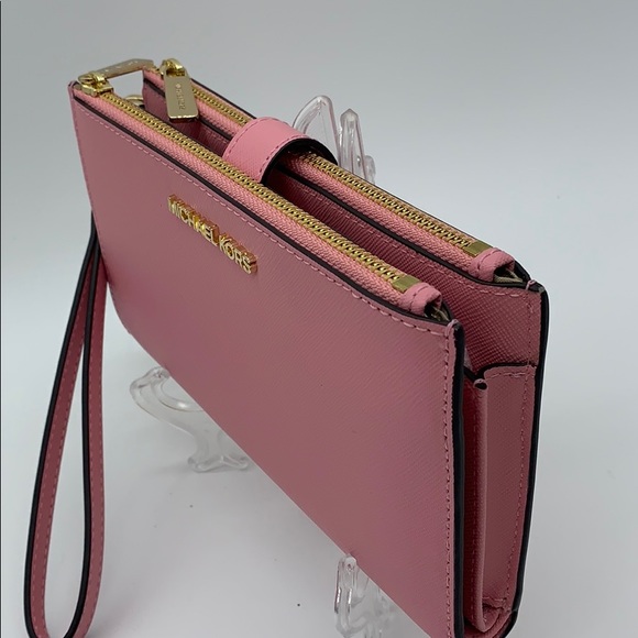 MICHAEL KORS LG DOUBLE ZIP WRISTLET CARNATION - Picture 3 of 8